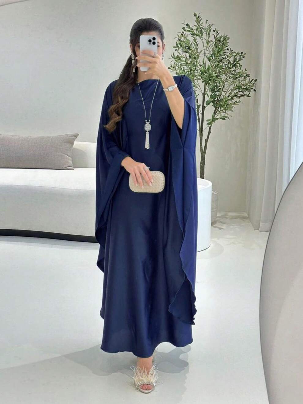 1pc Soft And Comfortable Matte Satin Loose-Fitting Fashionable Batwing Abaya, Suitable For Women's Daily Wear