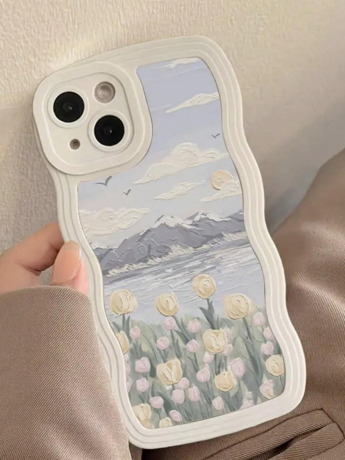 1pc New Creative White Wave Oil Flower Tulip Pattern Phone Case Compatible With IPhone 15 Pro Max/11/12/13/14 Plus/XR/7/8 Plus Protective Cover, Cute Phone Case