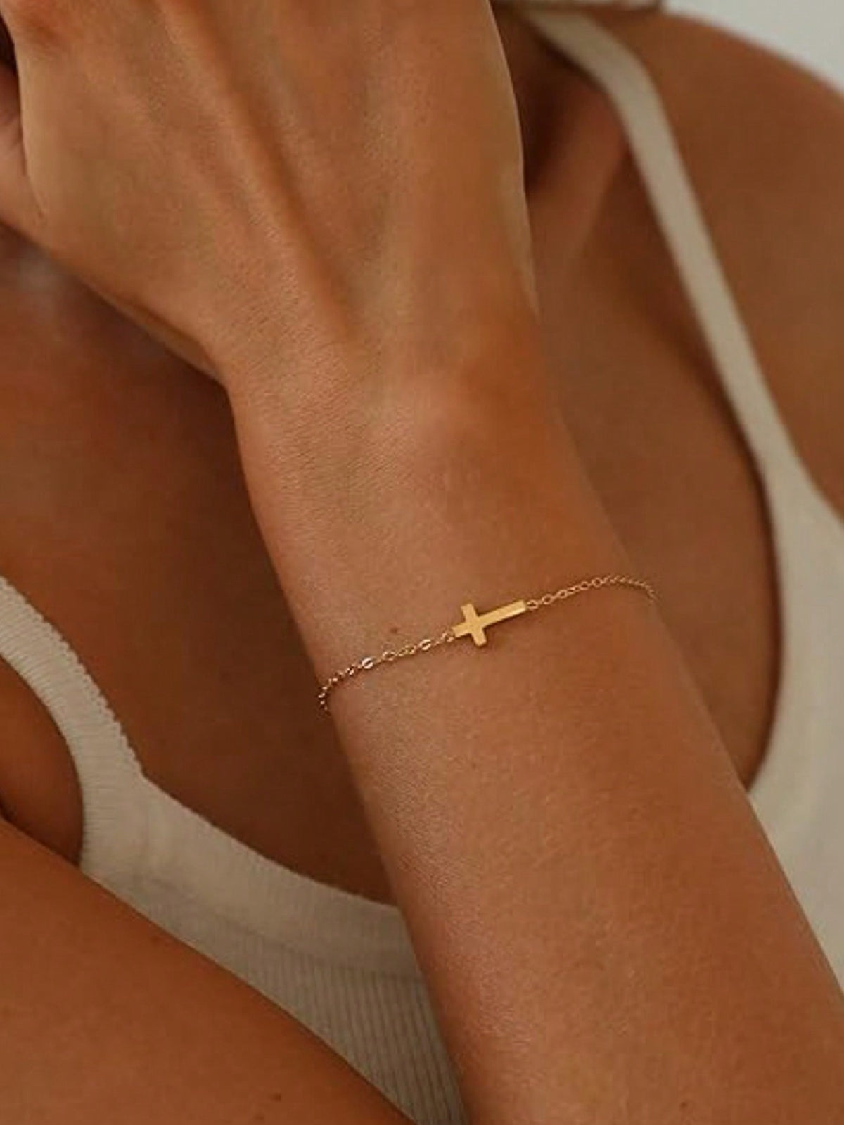 1pc Minimalistic Cross Pendant Bracelet, Suitable For Women's Daily, Date, And Party Wear