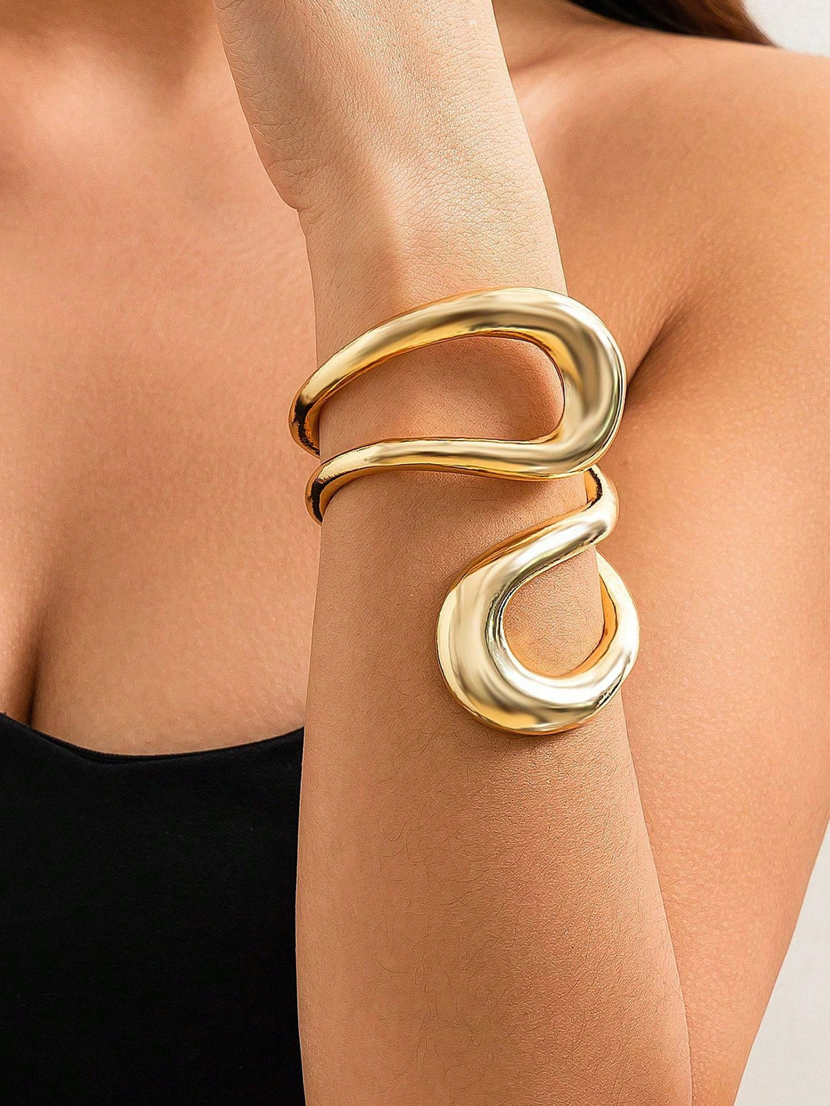 1pc Exaggerated Twisted Double-Layered Alloy Chic Bracelet