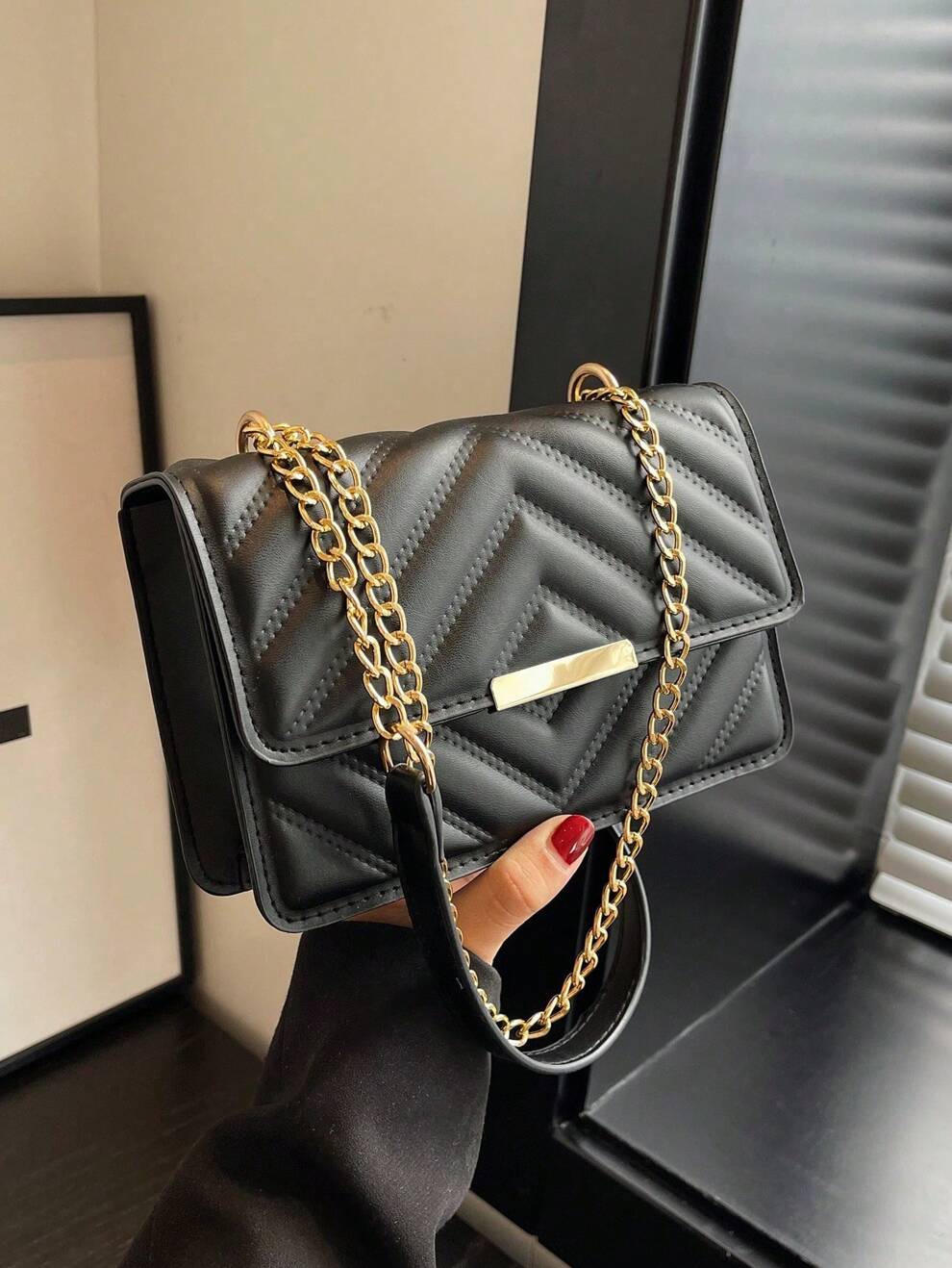 1 Piece Fashion Simple Plain Indentation Mini Small Square Bag Magnetic Buckle Flap Metal Chain Shoulder Bag Suitable For Women's Daily Casual Commuting Holiday Gift