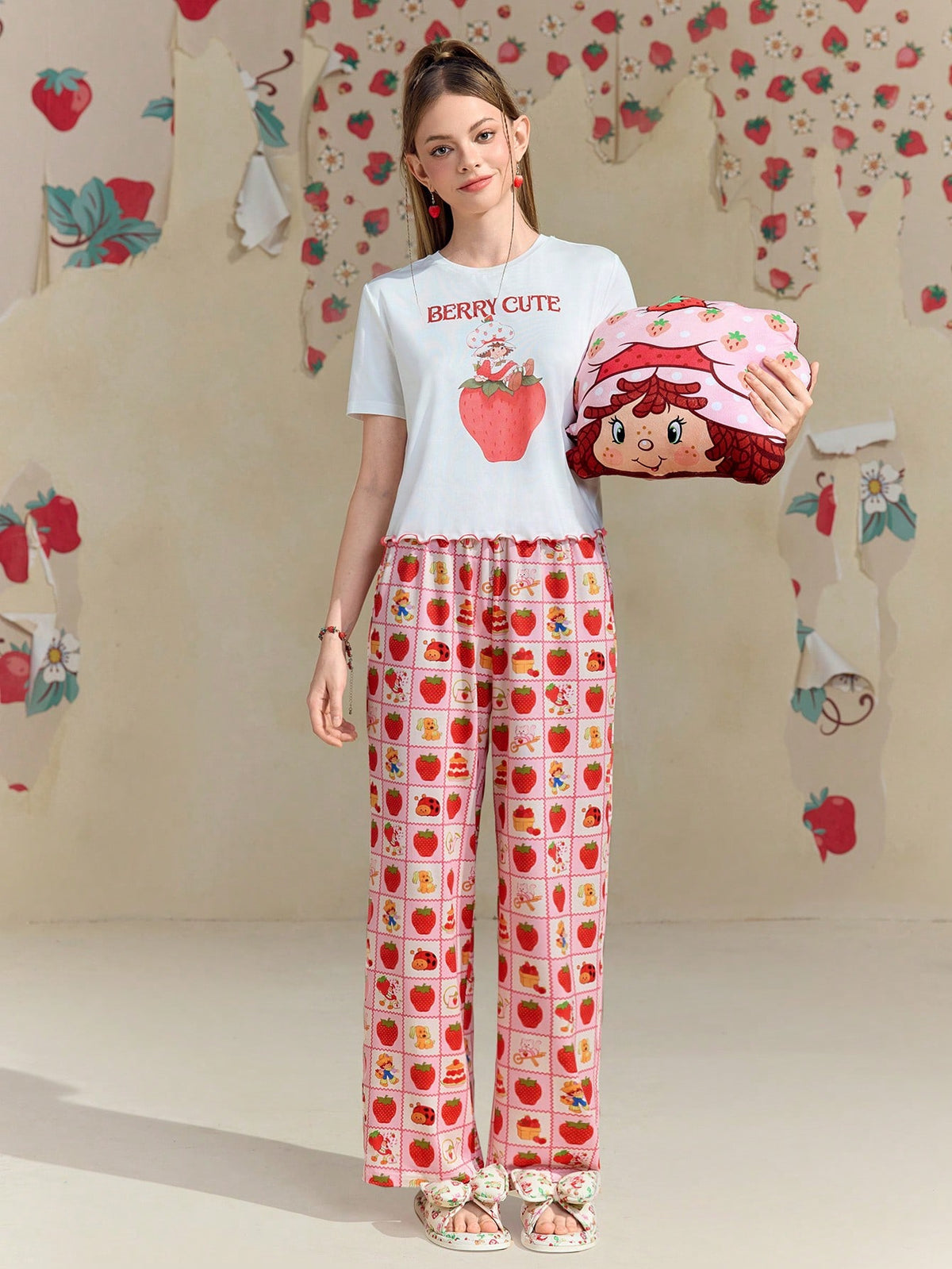 Strawberry Shortcake X SHEIN Women's Summer Baby Pink Lettuce Hem Strawberry Print Short Sleeve Top + Pants Pajama Set Plaid Pants Set Pink Pajamas Two Piece Set