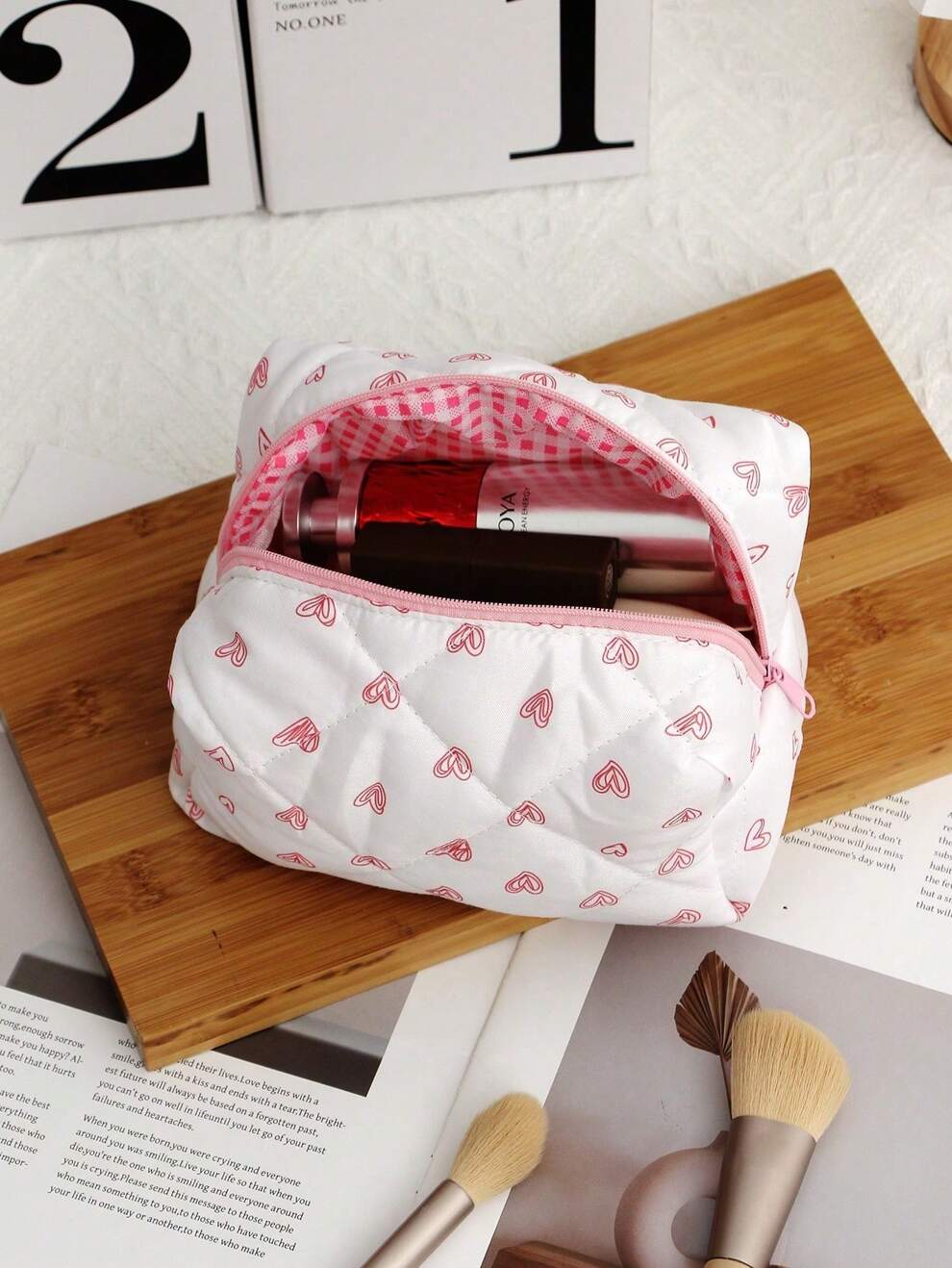 Cute Large Capacity Makeup Bag For Travel Toiletry Pouch Quilted Makeup Bag For Women Preppy Makeup Pouch Coquette Heart Pattern Makeup Bag With Zipper Pouch Makeup Bag With Purse Pouch Aesthetic Stuf