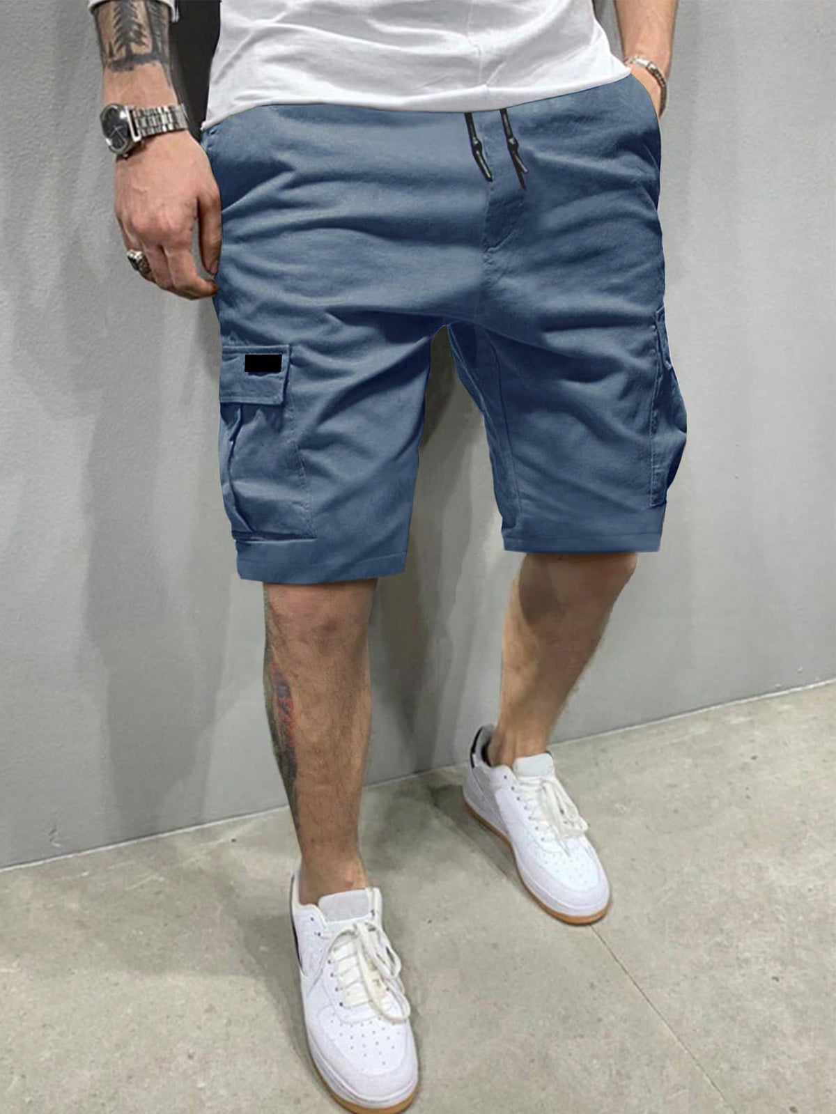 Manfinity Hypemode Men Flap Pockets Drawstring Cargo Shorts