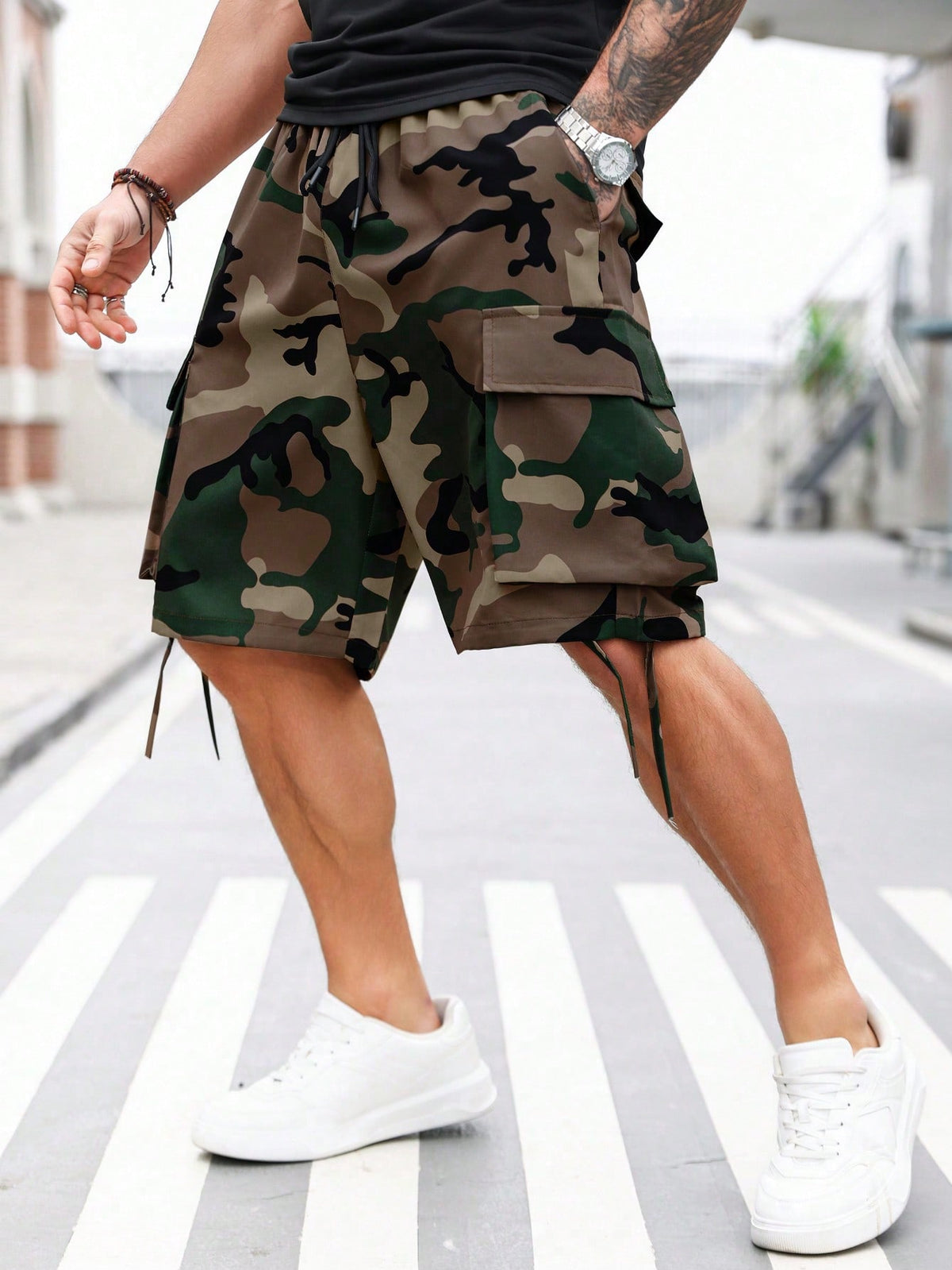 Manfinity LEGND Men's Plus Size Camouflage Print Belted Pocketed Fashion Cargo Shorts