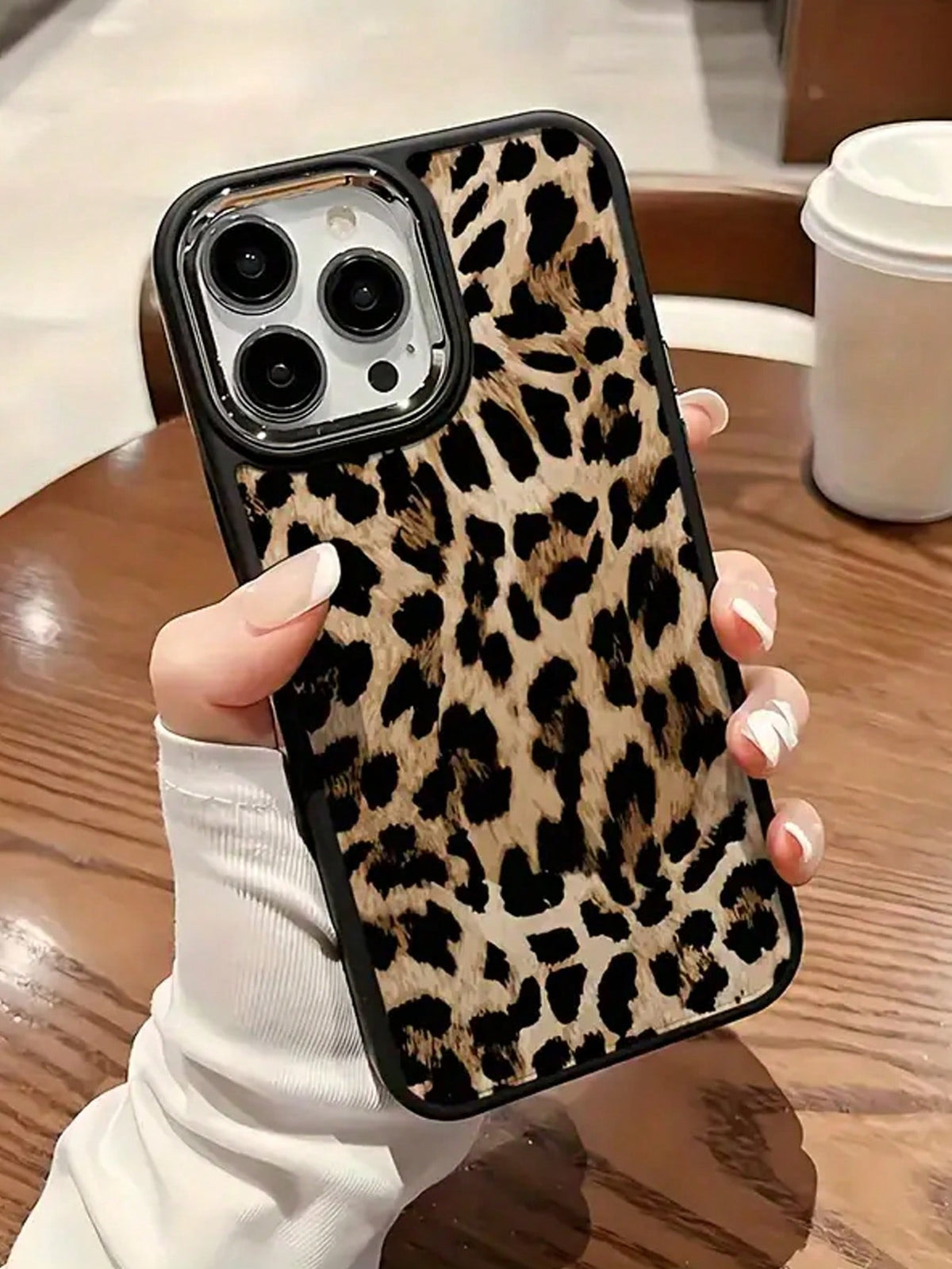 Animal Print 1pc Fashionable Leopard Pattern Metal Personalized Phone Case With Lens Protection Compatible With IPhone