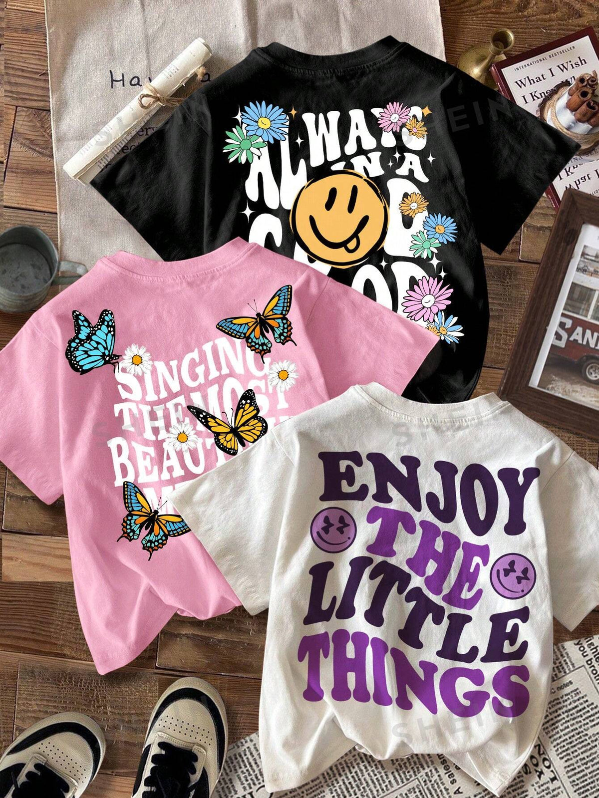 SHEIN EZwear 3pcs/Set Casual Minimalist English Text, Butterfly, Floral, Smiling Face Graphic Crewneck Tight-Fit Cropped Women T-Shirts