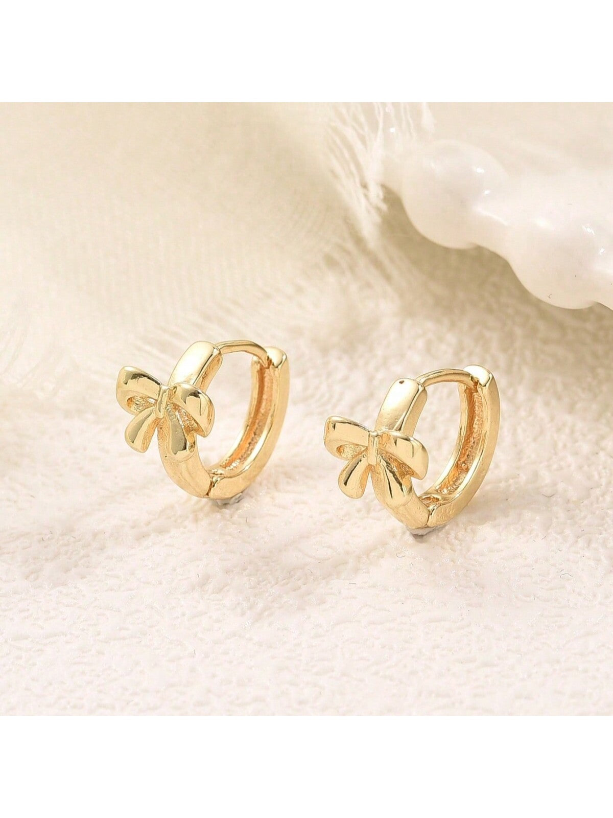 2pcs Classic Design Gold Bowknot Earring Backs